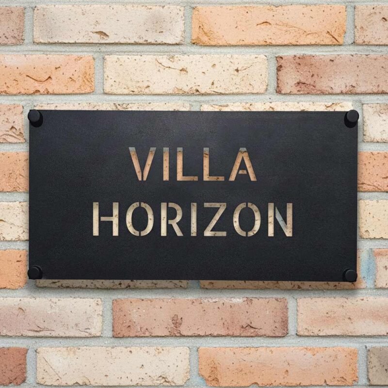 Gepersonaliseerd RVS naambordje voordeur met zwarte poedercoating